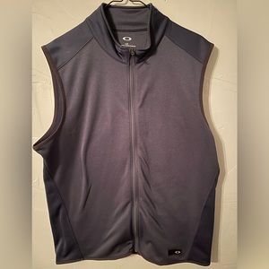 Men’s Lg Oakley Vest- Dark Blue